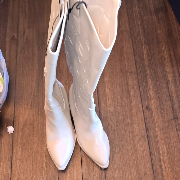 NWT Women's Madden Nyc Tall Western Boot With Half Zip on Side size 6 - Picture 2 of 3